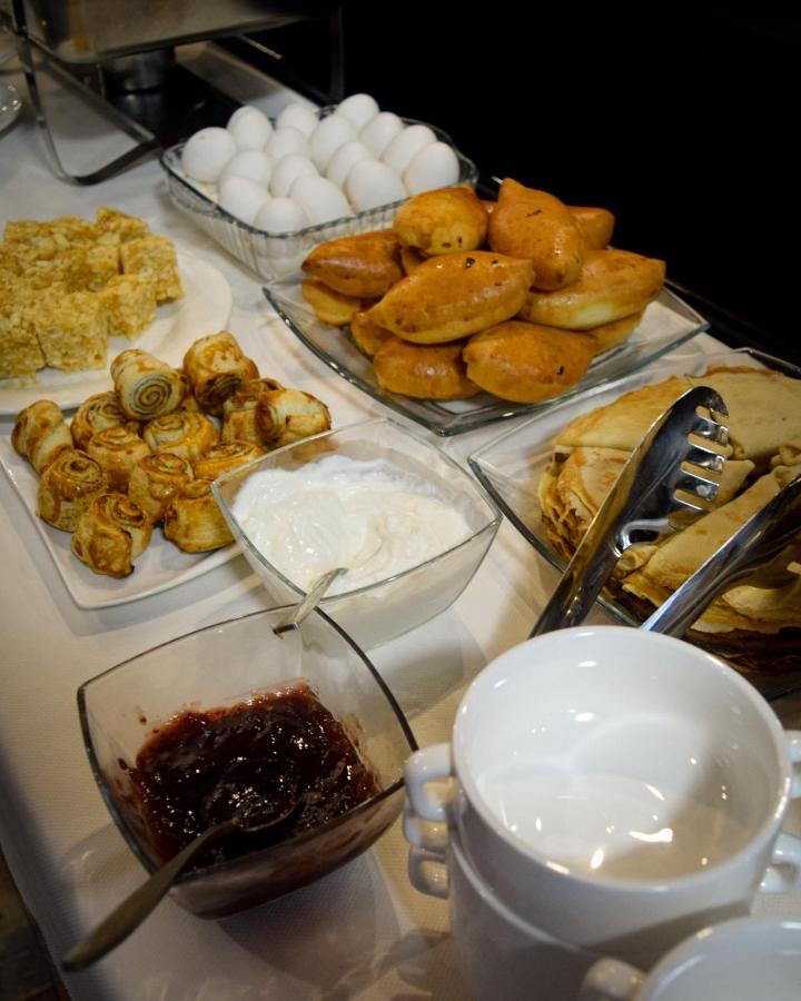 Hotel "Continent" Halal 卡拉甘达 外观 照片