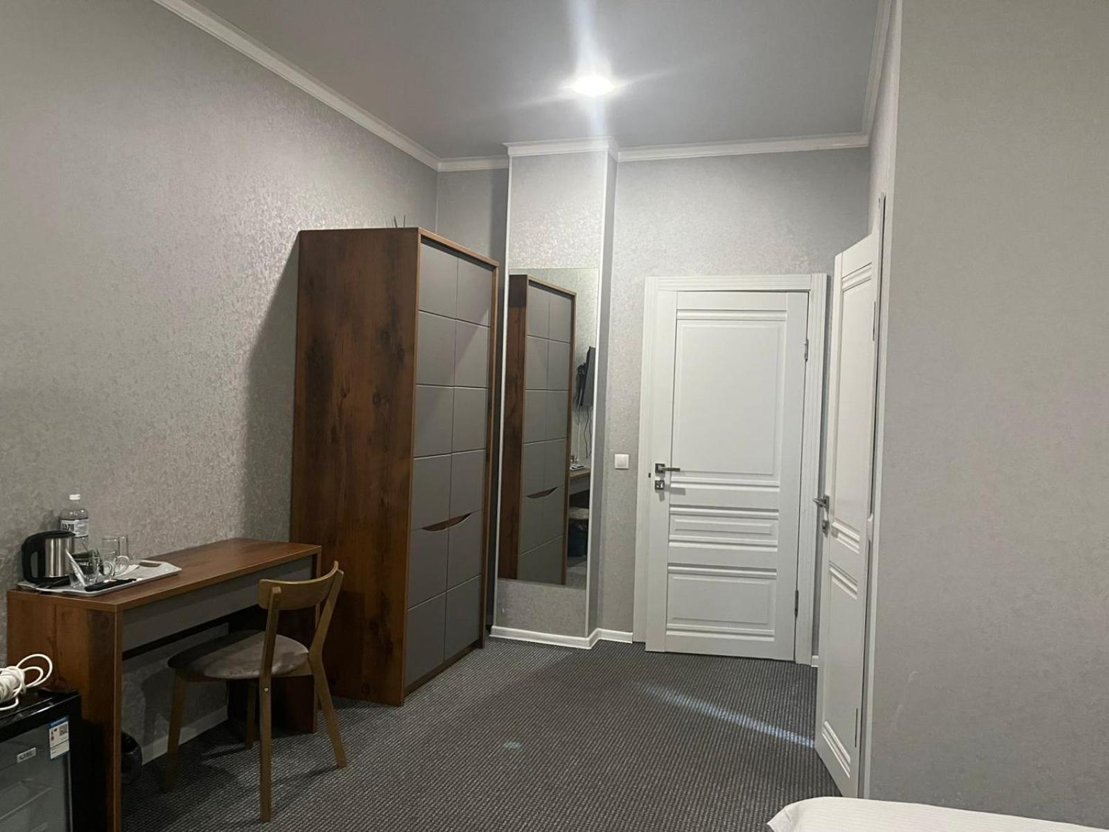 Hotel "Continent" Halal 卡拉甘达 外观 照片